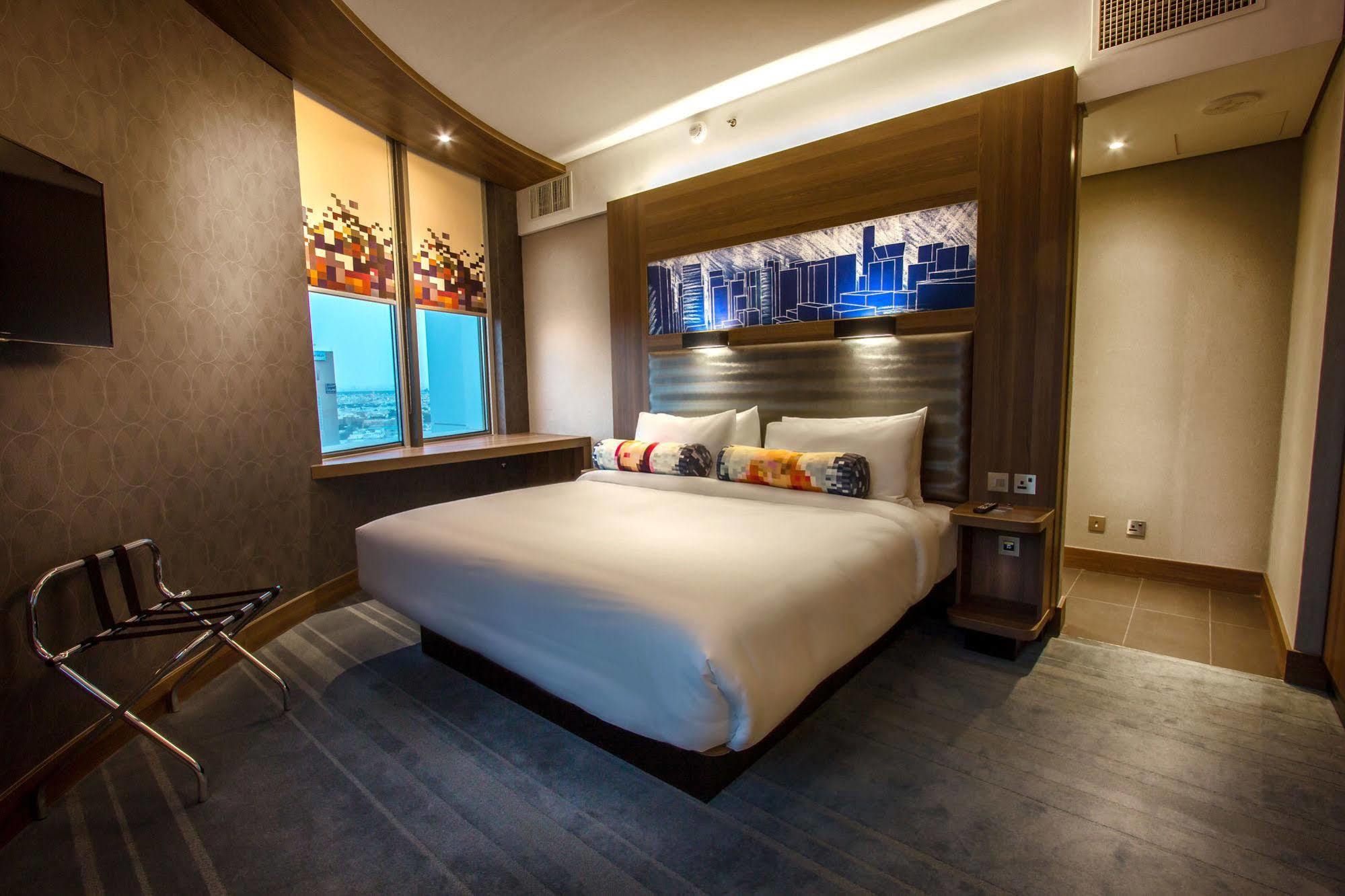 Aloft Hotel 3*